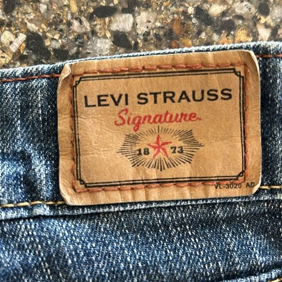 Levi's Signature Mid Rise Bootcut Jeans - Dark Blue - Picture 4 of 6